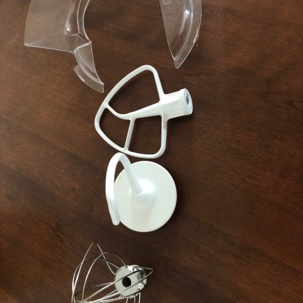 White Kitchen Aid - Picture 3 of 3